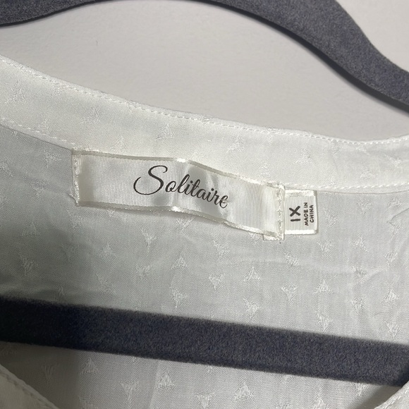 Solitaire 3/4 Sleeve Crocheted Top - Picture 4 of 7